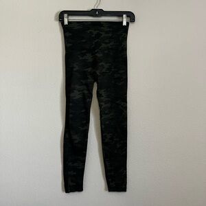 SPANX Green Camo Leggings size small